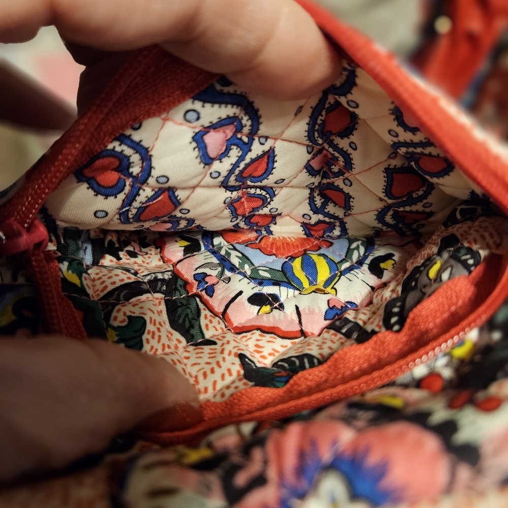 #650 Vera Bradley Red, Coral and Floral Cosmetic Case - Picture 5 of 6
